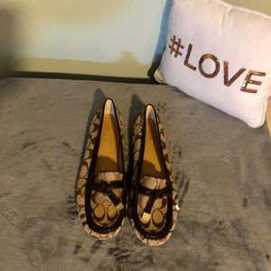 New Coach flats! Excellent condition!